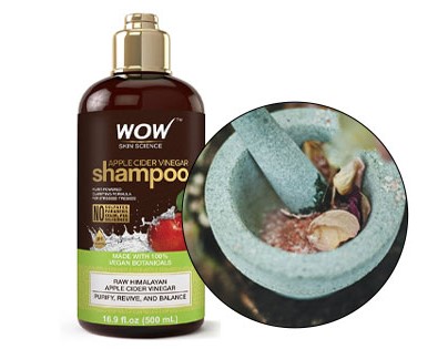 Shampoo with natural ingredients for chemically straightened hair